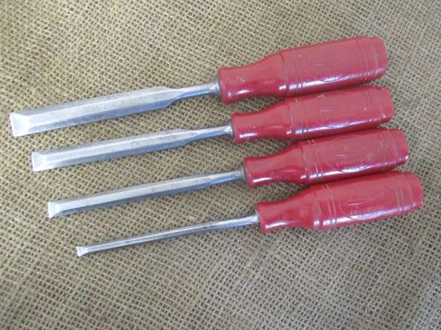 A Lovely Rare Set Of Four Vintage E.A. Berg Eskilstuna Sweden Beveled Carpenter Woodworking Chisels