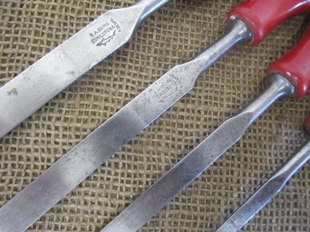 A Lovely Rare Set Of Four Vintage E.A. Berg Eskilstuna Sweden Beveled Carpenter Woodworking Chisels