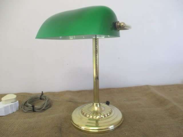 King Of The Desk Lamps.....Beautiful Vintage Bankers Lamp