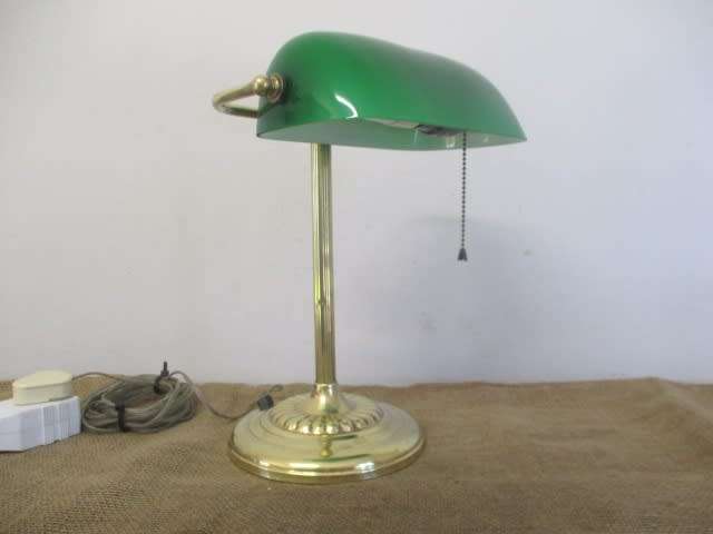 King Of The Desk Lamps.....Beautiful Vintage Bankers Lamp