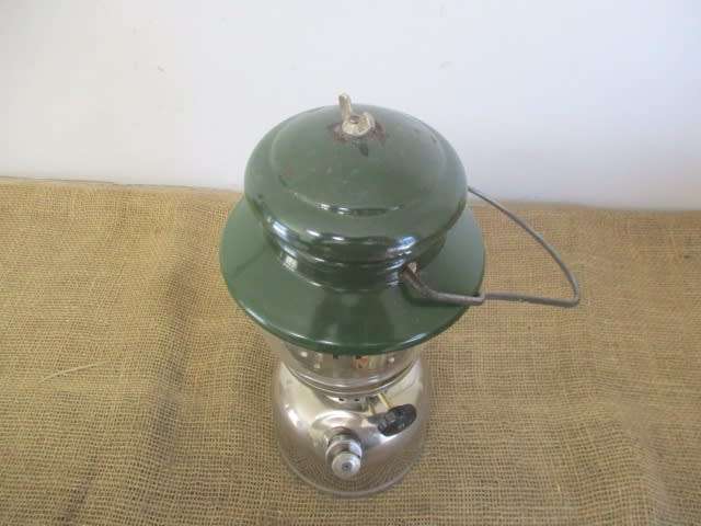 Nice Vintage Coleman Empire 249 E`Sunshine Of The Night` Kerosene Lantern    Canada    12/69