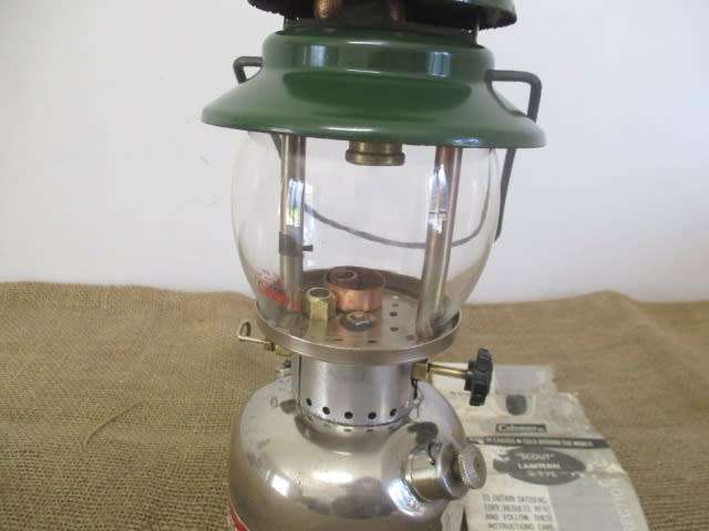Nice Vintage Coleman Empire 249 E`Sunshine Of The Night` Kerosene Lantern    Canada    12/69