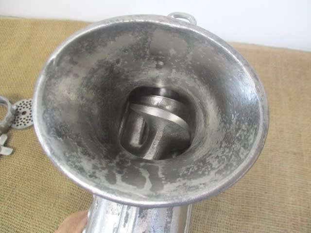 Very Good And Complete Vintage Cast Iron No 8 Husqvarna Reliance Meat Mincer         Made In Sweden