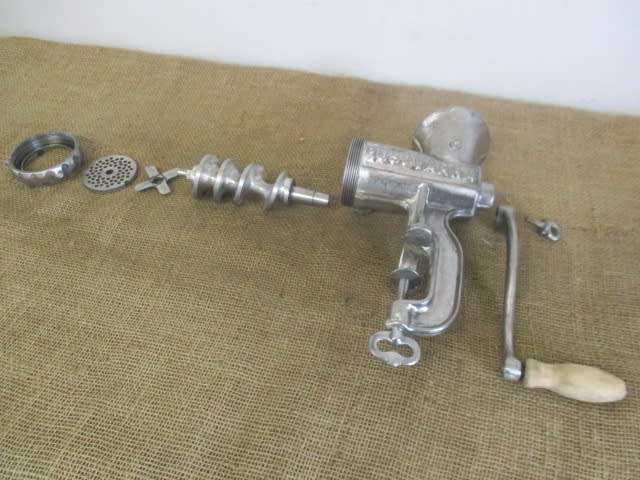 Very Good And Complete Vintage Cast Iron No 8 Husqvarna Reliance Meat Mincer         Made In Sweden