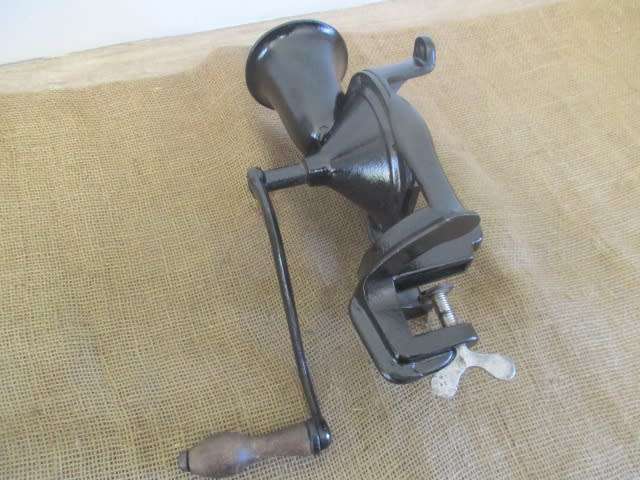 Very Neat And Complete Vintage Cast Iron No 3 Lovelock Coffee Grinder        London