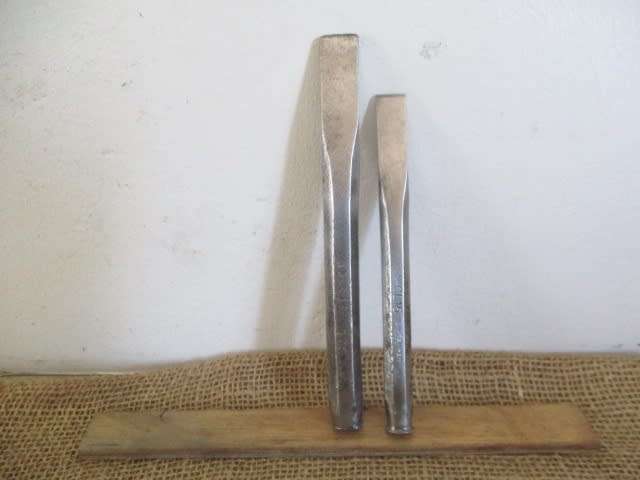 Particularly Rare....Two Genuine Vintage CL 15 SAR - SAS  1939 Cold Chisels By Beardshaw, Sheffield