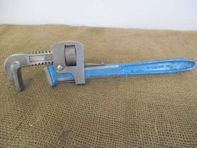 Nice Gedore 225/300 Adjustable Pipe Wrench     SA