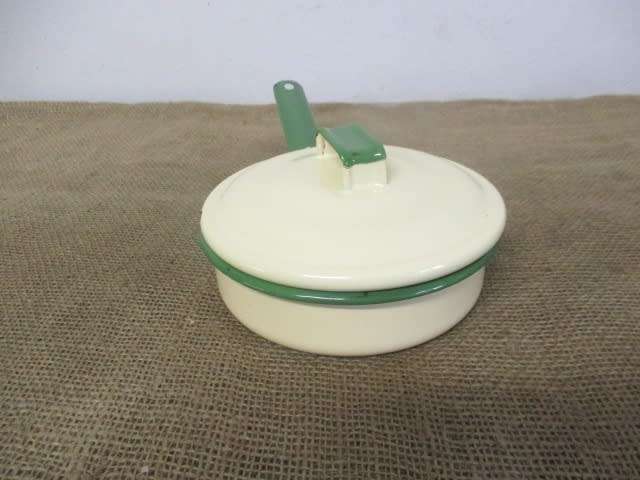 Smart Vintage Old Fashioned Enamel Lidded Frying Pan