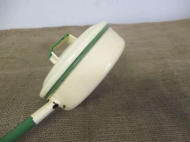 Smart Vintage Old Fashioned Enamel Lidded Frying Pan