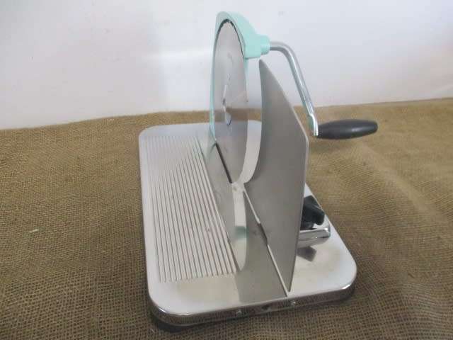 Neat Vintage Pineware Stainless Bread Slicer