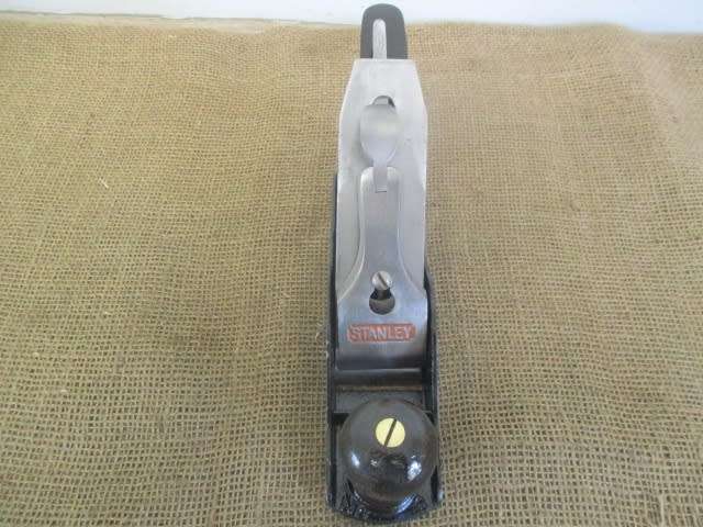 Small But Trained.....This Smart Vintage Stanley Bailey No 3 Hand Plane        Made In USA