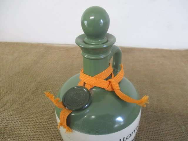 Wonderful Vintage `tallamore dew`Rare Old Irish Whiskey Stoneware Bottle By Tullamore Dew Company