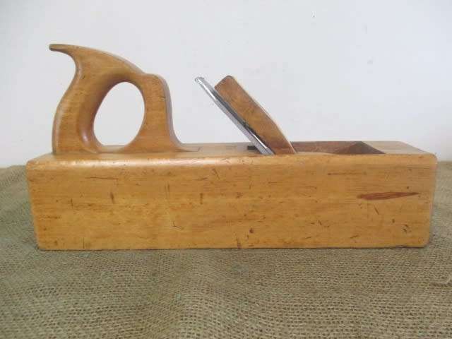 A Genuine Beauty.....An Awesome Vintage Carpenter`s Wooden Hand Block Plane    Sheffield