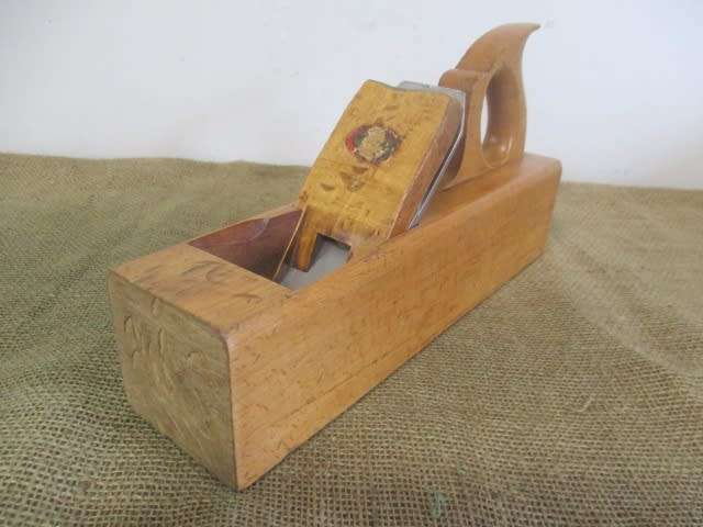 A Genuine Beauty.....An Awesome Vintage Carpenter`s Wooden Hand Block Plane    Sheffield