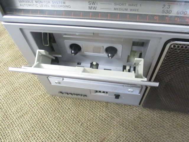 Vintage Sanyo Magnum Model M2563KB Portable 4 Band Electrical/Battery Radio/Cassette Player