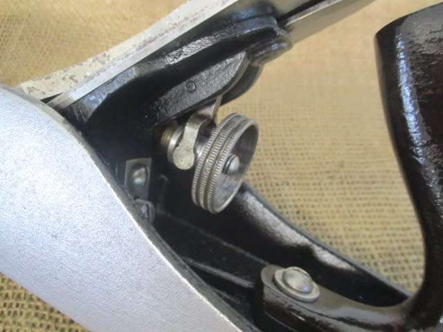 The Real Workhorse....This Neat Vintage Stanley Bailey No 5 1/2 Hand Plane        England