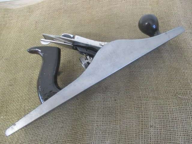 The Real Workhorse....This Neat Vintage Stanley Bailey No 5 1/2 Hand Plane        England