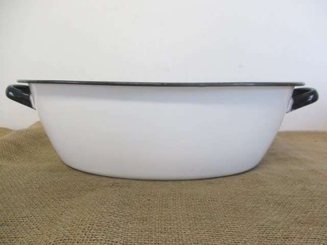 Beautiful Large Oval Shape Vintage Old School Enamel Baby Tub