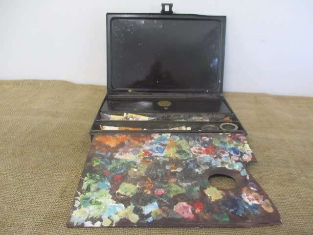 Vintage Winsor & Newton Limited London England Oil Paint Set In Original Metal Container