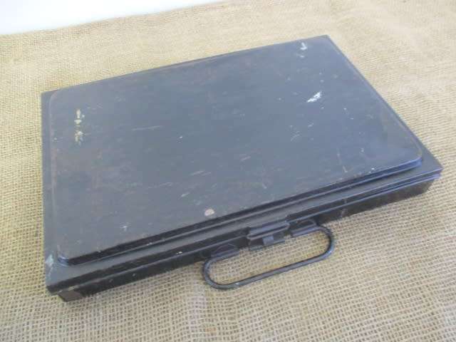 Vintage Winsor & Newton Limited London England Oil Paint Set In Original Metal Container