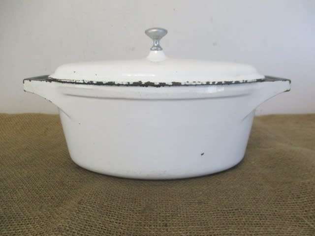 For Lifetime Cooking Pleasure......With This Sizable Vintage Enamel Cast Iron Oval Lidded Pot