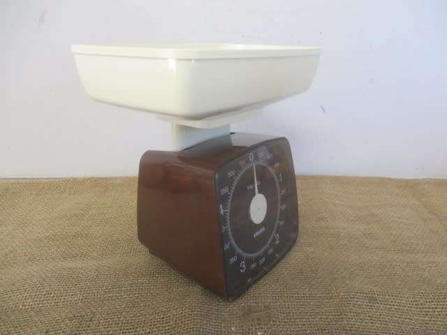 Nice Vintage Krups 5kg x 25g Type 875 Kitchen Scale         1970`s        Ireland