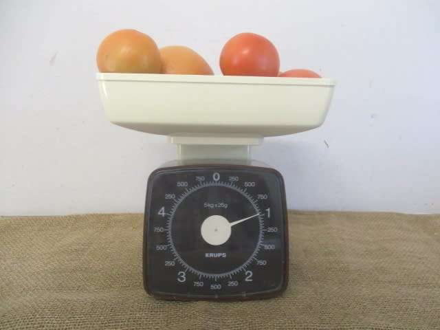 Nice Vintage Krups 5kg x 25g Type 875 Kitchen Scale         1970`s        Ireland