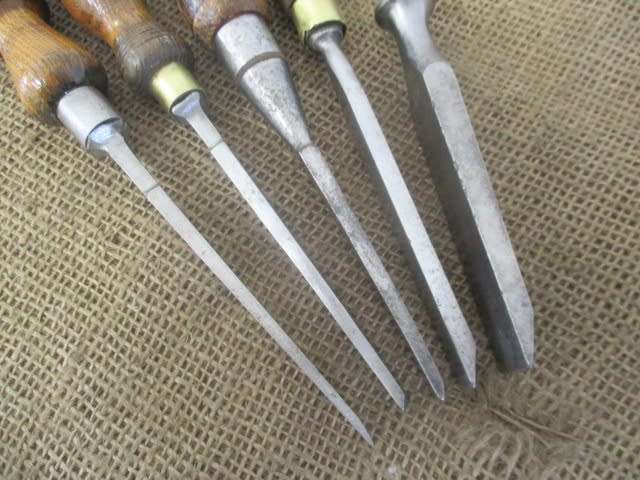 Collection Of Five Sturdy Vintage Carpenter Woodworking Chisels