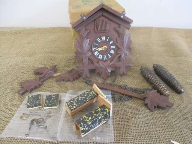For Repairs Or Spares......Vintage Cuckoo Clock