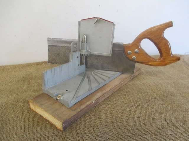 Vintage Stanley Handyman H114 Mitrebox With Free Of Charge Mitre Back Saw