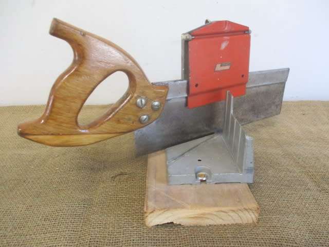Vintage Stanley Handyman H114 Mitrebox With Free Of Charge Mitre Back Saw