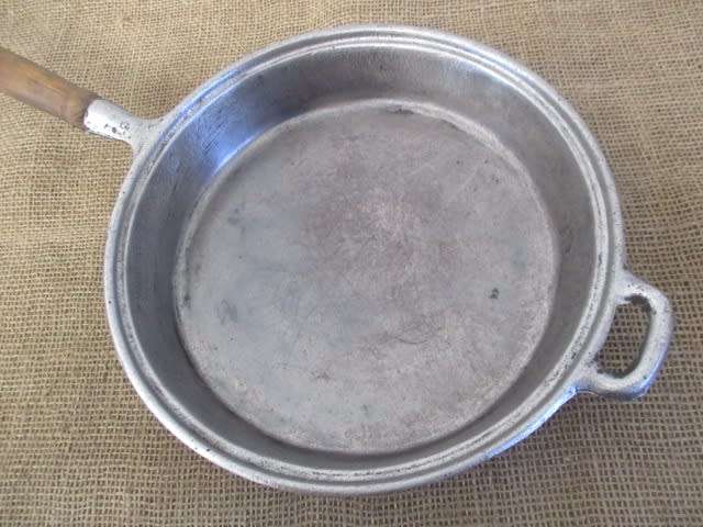 A Perfect Large Vintage Cast Iron No 3 Frying Pan