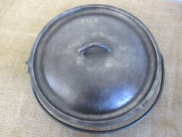 Rare Large Size Vintage Falkirk No 6 Cast Iron Flat Bottom Pot