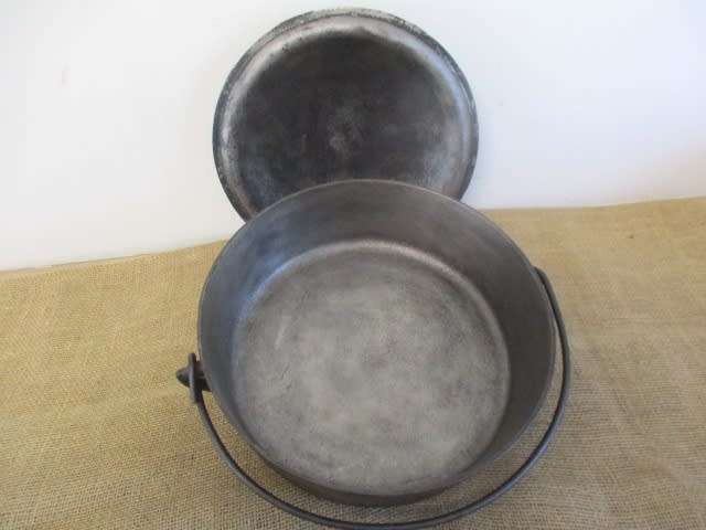 Rare Large Size Vintage Falkirk No 6 Cast Iron Flat Bottom Pot