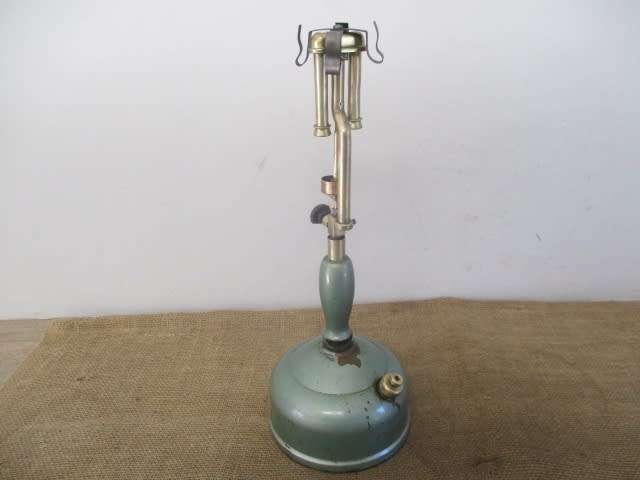 Collectable Vintage Coleman 158`Sunshine Of The Night` Kerosene Lantern  Canada