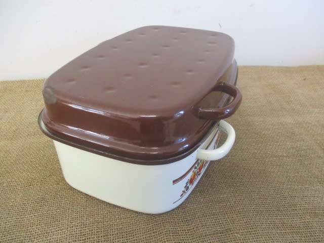 An Awesome Vintage Old Fashioned Enamel Rectangular Roasting Pan With Lovely Floral Design
