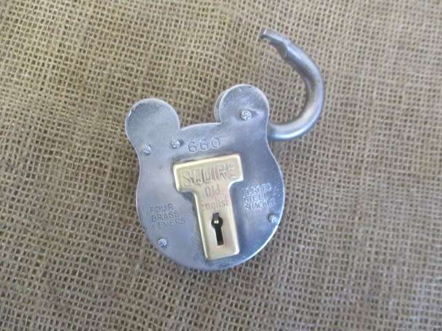 Collectable Vintage 660 Squire Old English Padlock By HY Squire & Sons           England