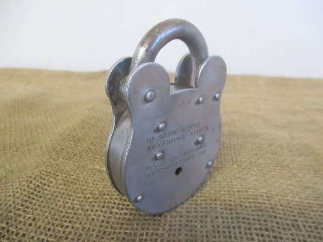 Collectable Vintage 660 Squire Old English Padlock By HY Squire & Sons           England