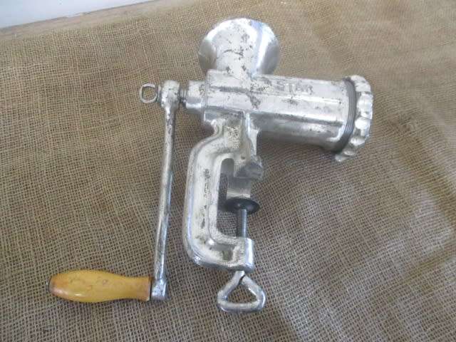 Nice And Robust Complete Vintage Star No 10 Cast Iron Meat Mincer    China