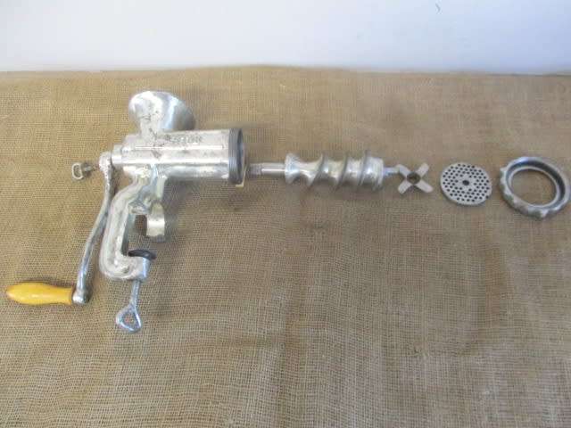 Nice And Robust Complete Vintage Star No 10 Cast Iron Meat Mincer    China