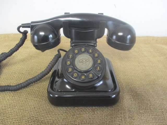 Telkom SA Pty Ltd Bakelite Antique Rotary Dail Landline Table Telephone
