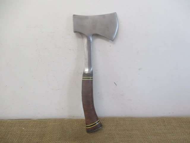 Prestigious Old Estwing Rockford ILL Sportman`s/Camping Axe Hatchet In Original Leather Sheath   USA