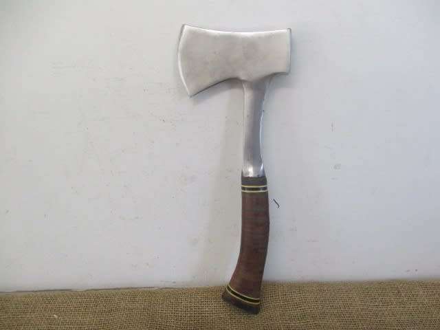 Prestigious Old Estwing Rockford ILL Sportman`s/Camping Axe Hatchet In Original Leather Sheath   USA