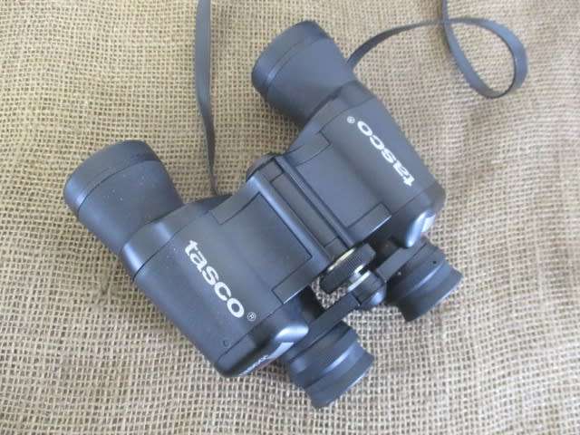 Lovely Tasco 15-8 x 40 RB Binocular In Original Shoulder Bag