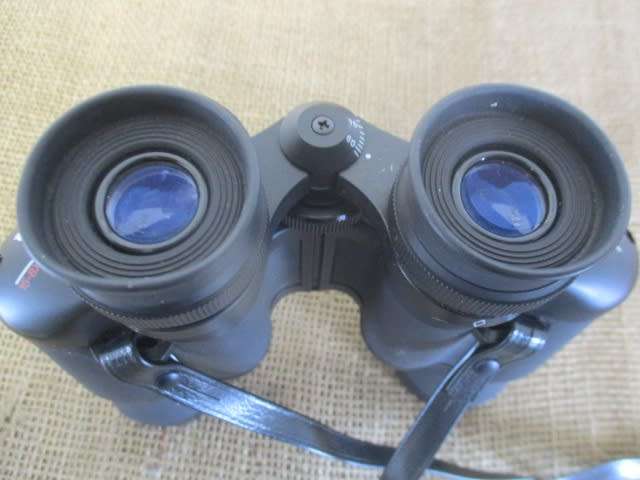 Lovely Tasco 15-8 x 40 RB Binocular In Original Shoulder Bag