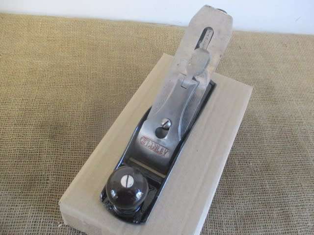 Small But Tried.....This Nice Vintage Stanley Bailey No 3 Hand Plane        Made In England