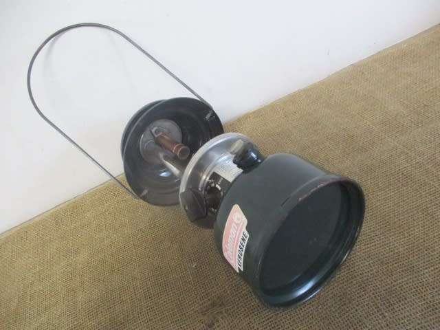 Neat Vintage Coleman Model 214A700 Kerosene Lantern.  The Coleman Co. Inc.   1994