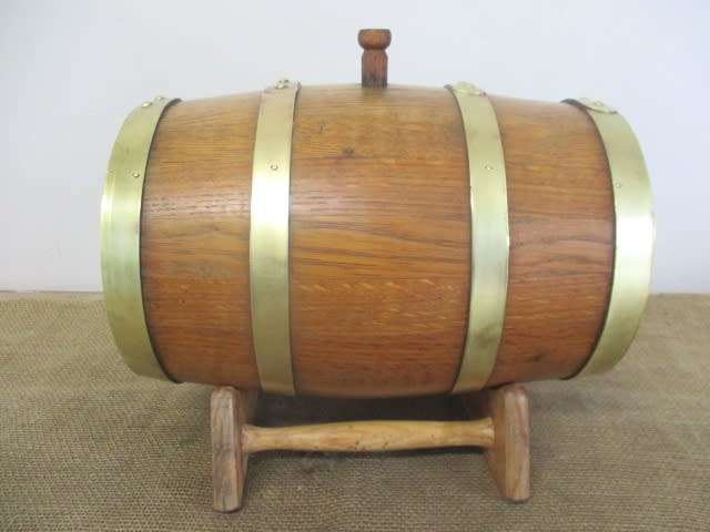 Very Neat Large Vintage Van Ryn`s Viceroy Brandy Oak Barrel     #792