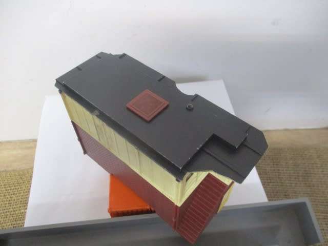Vintage Tri-ang Railway Accessories As Per Photos