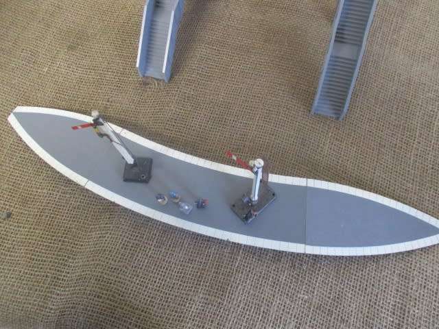 Vintage Tri-ang Railway Accessories As Per Photos